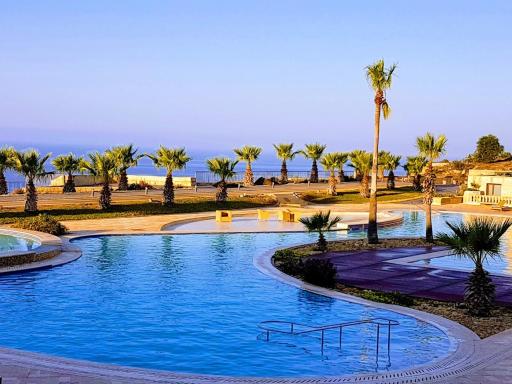 Fort Cambray Apartment with Spectacular Sea Views - Housity