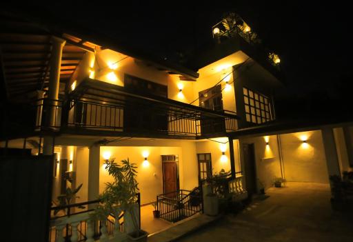 Kandyan Fo Rest - Housity