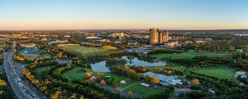 Executive Apartment Sydney Olympic Park - Housity