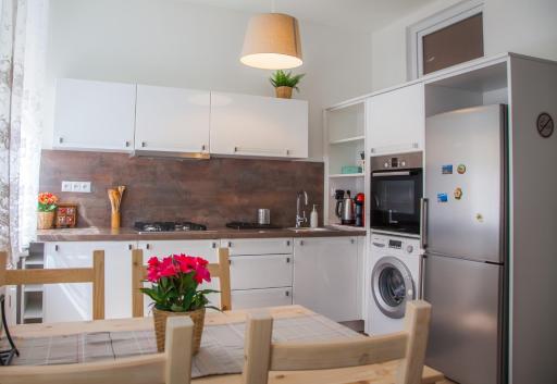 Downtown pedestrian zone apartment - Housity