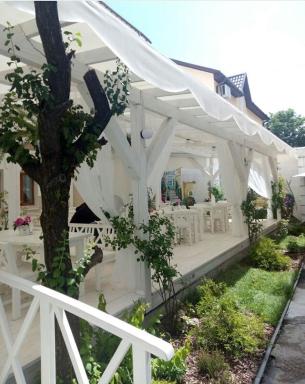 Арт-готель "Династія" - Housity