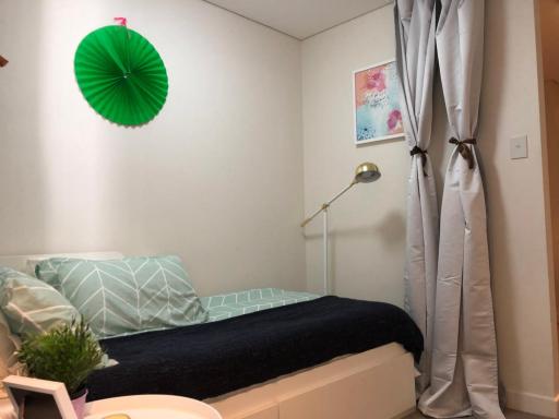 Exquisite Family Home +Parking, Close to CBD - Housity