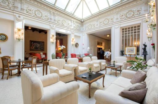 Hotel Corona d'Oro 1890 - Housity