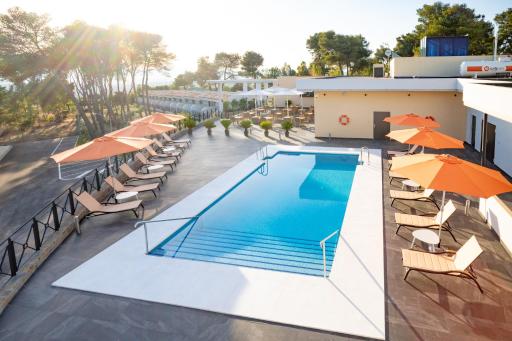 Hotel Admiral San Roque - Housity