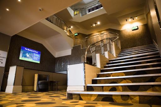 Cliffs Hotel - Housity