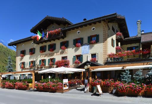 Hotel Alpina - Housity