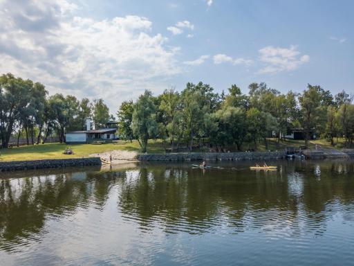 Гостинний двір на хуторі Хрещатик - Housity