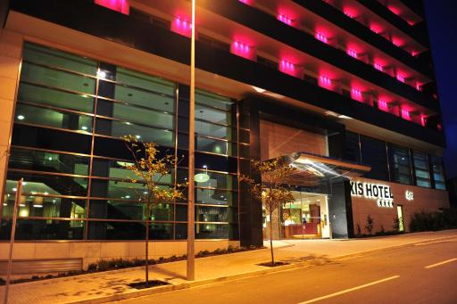 Axis Porto Business & Spa Hotel - Housity