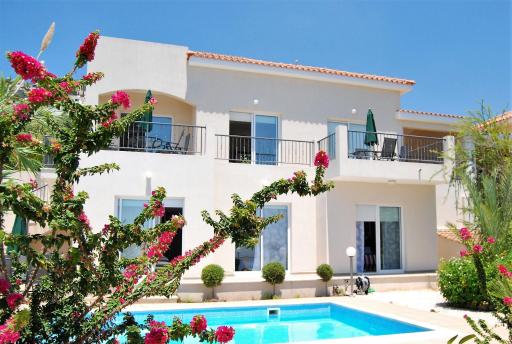 Pegia Villa - Housity