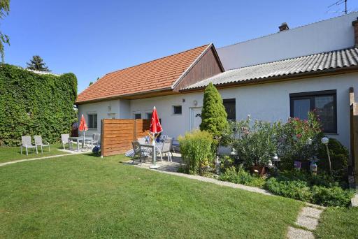 Ferienwohnungen Karoly - Housity