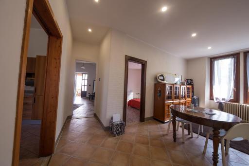 Wake Surf House - Housity