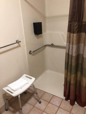 Best Western Dallas Inn & Suites - Housity