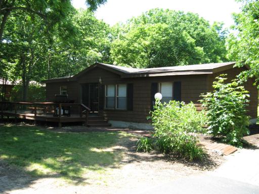 Island Club #11 - Housity