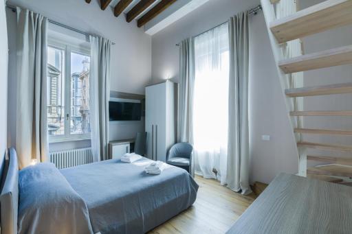 VRooms All'Angolo Del Duomo - Housity