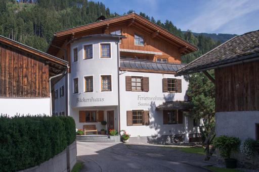 Ferienwohnungen Bäckenhaus - Housity