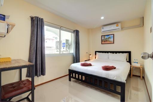 Red pin inn - Housity
