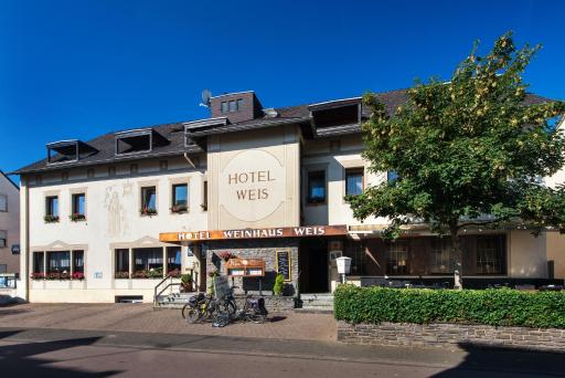 Hotel Weinhaus Weis - Housity