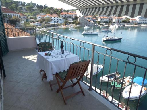 Direct At Sea - Housity