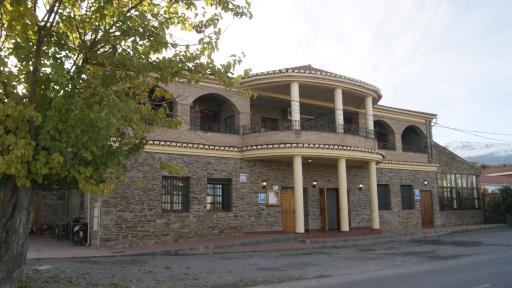 LABELLA - Hostal Rural Restaurante - Housity