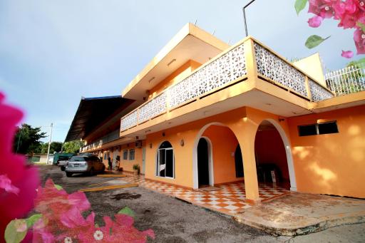 Hotel Bugambilias - Housity