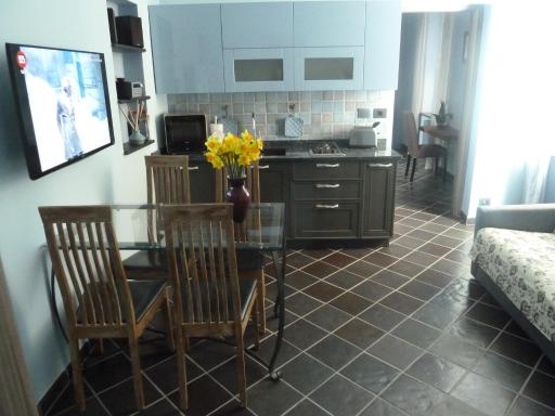 Casa Orefici, 4 Apartments in front of Aquarium! - Housity