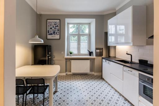 #VisitLublin Clock Tower Apartment Radziszewskiego - Hizvo
