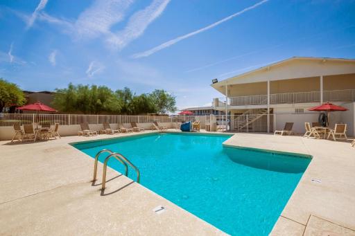 Motel 6-Youngtown, AZ - Phoenix - Sun City - Housity