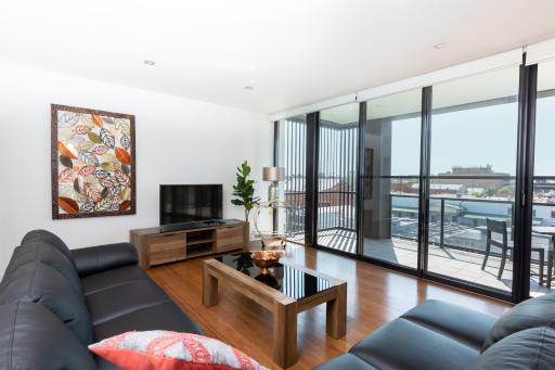 4 Bedroom Luxury City Penthouse Apartment - Housity