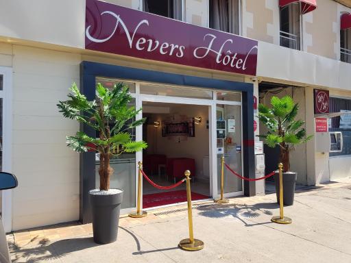 Nevers Hotel - Housity