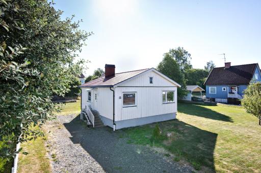 Entire Villa HomelyComfort, Laxå - Housity