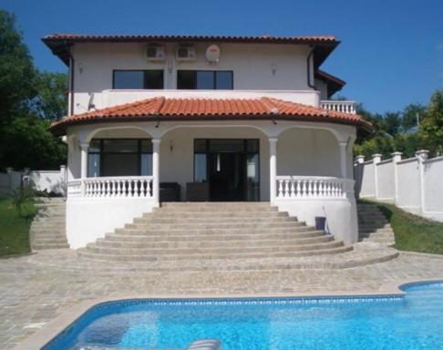 Villa Flemish - Housity
