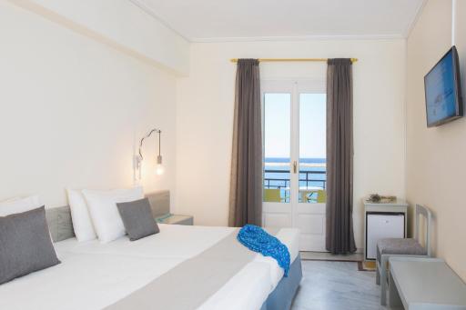 Samaina Port Hotel - Housity