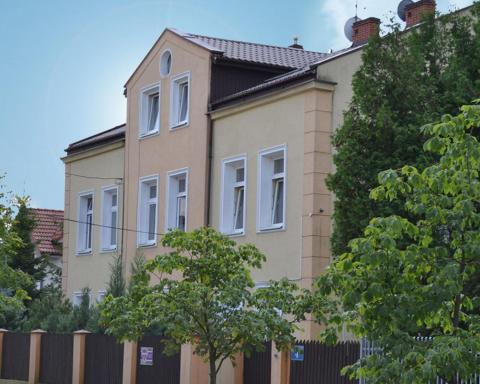 Hostel Piaseczno - Housity