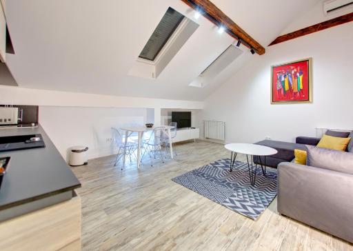 Lofty apartments - Housity