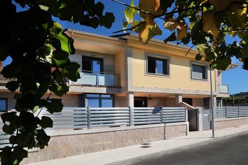 Chalet Vacacional Salnés Sur con PISCINA - Housity