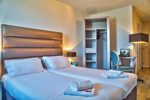 Adonis Hotel Bayonne - Hizvo