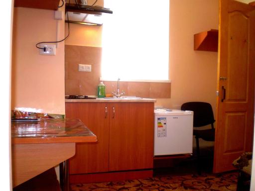 Nebol shaia studiia tsentr nikolaeva na sobornoi makdonal ds - Housity