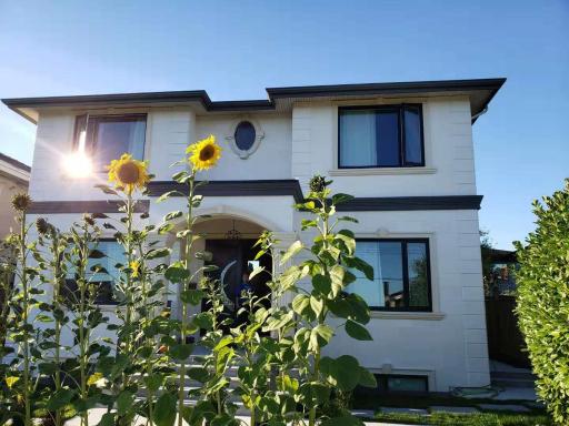 Metropolis MetroTown Area lovely place - Housity