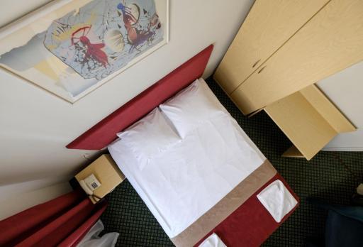 Hotel Metropolis - Housity