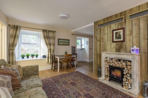 Poppy's Place Cupar - Housity