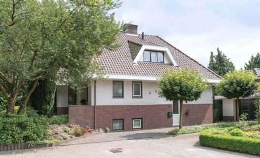 B&B De Loenense Bossen - Housity