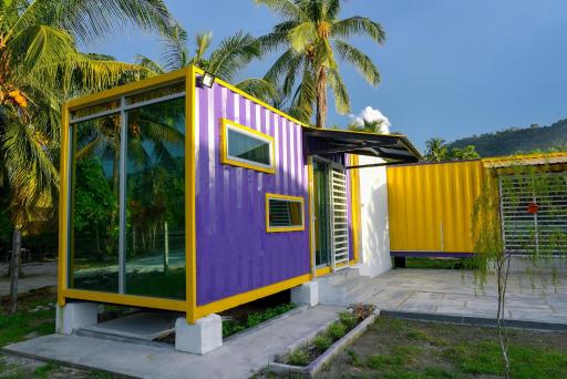 Purple Cube Roomstay Kontena - Housity