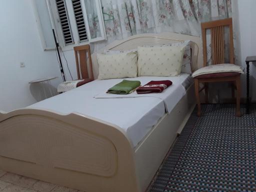 Room in Apartment on Balfour - Housity