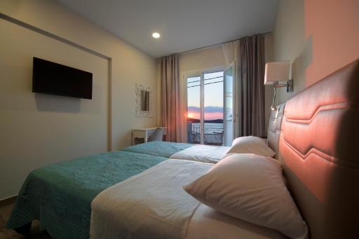 Hyperion Hotel - Housity