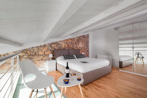 Cannes Old Town Suites - Housity