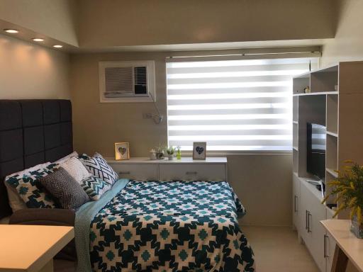 Avida Fully Furnished Modern Contemporary Studio - Housity