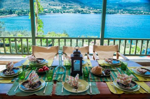 Aphrodite's Coast Retreat House! - Housity