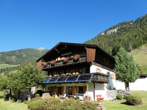 Almblick Appartements - Housity