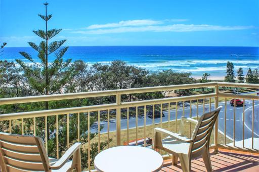 Seacrest Beachfront Apartments Surfers Paradise - Housity