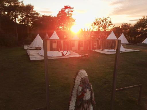 Pinewood Park - Tipis, Hot Tubs and Lodges - Housity
